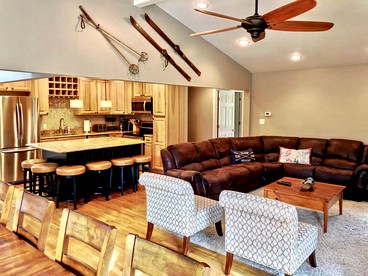 Slopeside Bretton Woods Resort Cottage for Families - Carroll, New Hampshire - glamping.directory