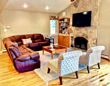 Slopeside Bretton Woods Resort Cottage for Families - Carroll, New Hampshire - glamping.directory
