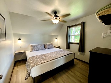 Table Rock Lake Glamping Getaway in a Luxury Cabin - Branson, Missouri - glamping.directory