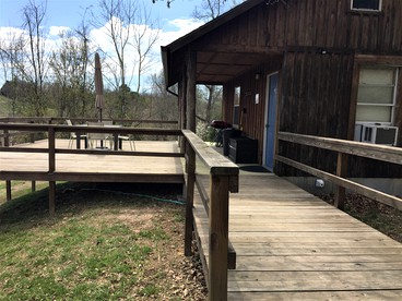 Secluded Cabin on Organic Working Farm in the Ozarks of Northern Arkansas - Harriet, Arkansas - glamping.directory