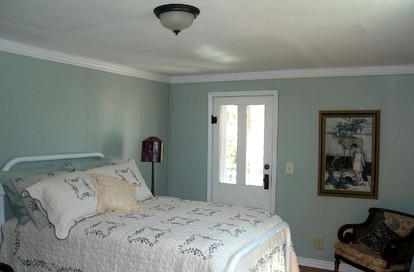 Secluded Camping Cabin with Private Hot Tub near Fayetteville, Arkansas - Elkins, Arkansas - glamping.directory