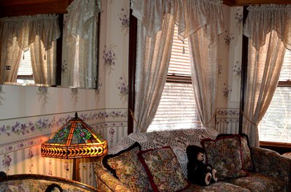 Romantic Getaway with a Jacuzzi in Saugerties, New York - Saugerties, New York - glamping.directory