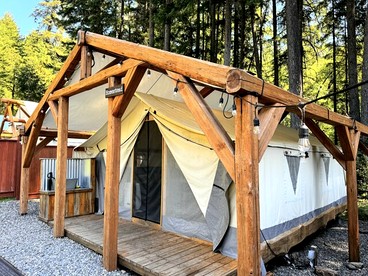Glamping! Luxury Family Size Tent, Douglas County, Oregon - Idleyld Park, Oregon - glamping.directory