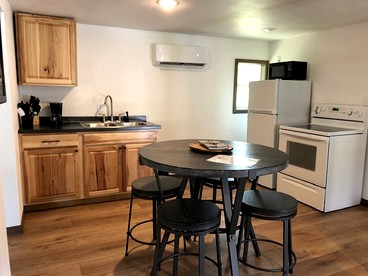 Pet Friendly Rapid City Getaway, Ideal for Family Glamping - Rapid City, South Dakota - glamping.directory