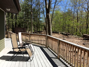 One-Bedroom Luxury Cabin with Hot Tub in Heart of Woodstock in Upstate New York - Woodstock, New York - glamping.directory