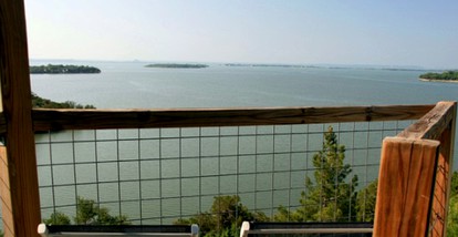 Enchanting Room Rental with Stunning Lake Views near Houston, Texas - glamping.directory