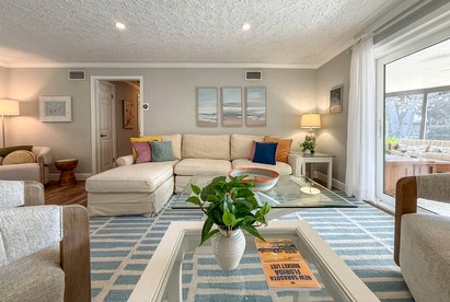 Private Oasis with Lanai and Lounge Space in Sarasota, Florida - Sarasota, Florida - glamping.directory