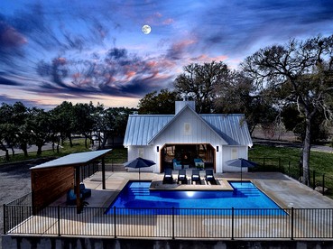 Beautiful Cabin with Incredible Design and Starrynight in Wimberley, Texas - Wimberley, Texas - glamping.directory