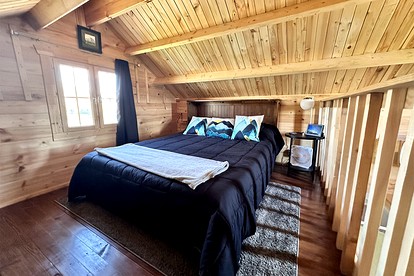 Eco-Friendly Lakefront Tiny House with Views of Panorama Mountain near Denali National Park - Cantwell, Alaska - glamping.directory