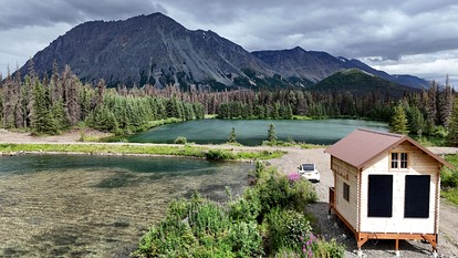 Eco-Friendly Lakefront Tiny House with Views of Panorama Mountain near Denali National Park - glamping.directory