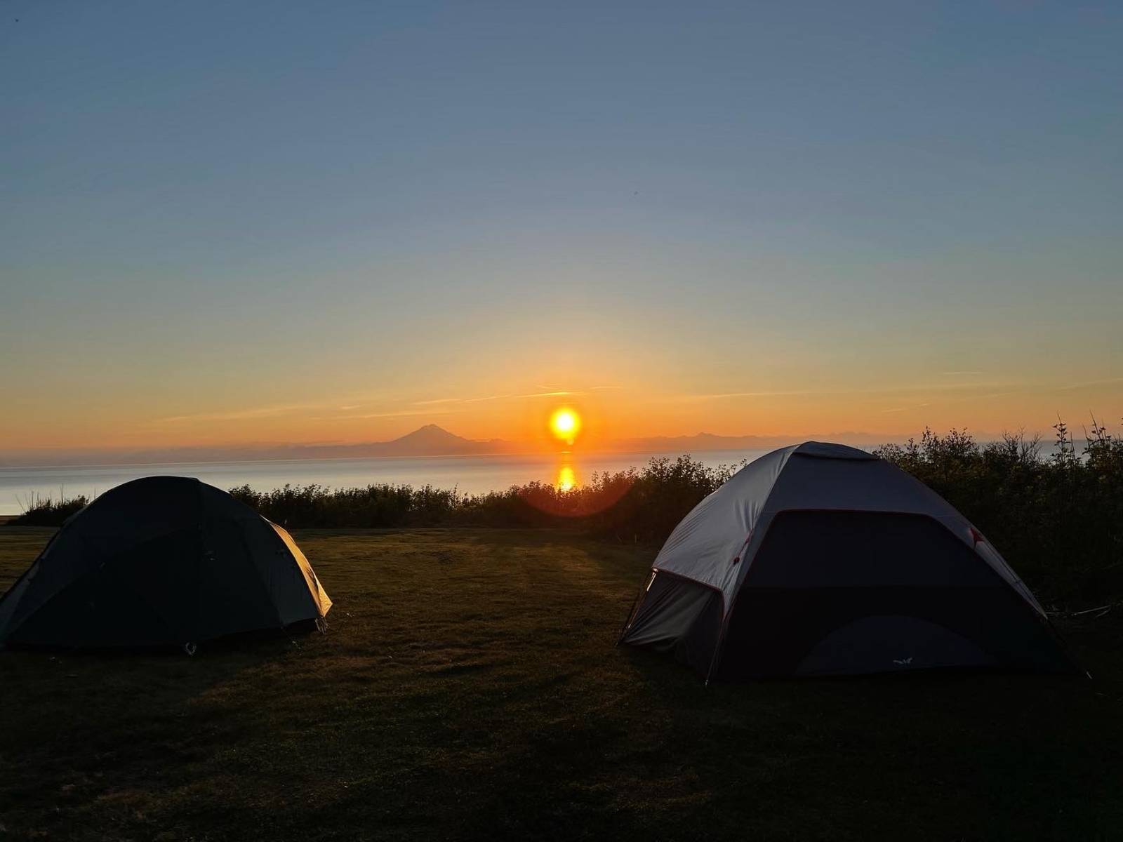 Mt. Redoubt. / Aksupperclub - Ninilchik, Alaska - glamping.directory