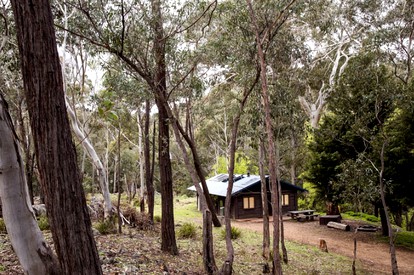 Peaceful Riverside Cabin Rental near Blue Mountains National Park and Mudgee, New South Wales - Sevierville, Tennessee - glamping.directory