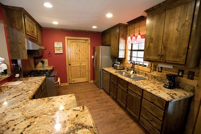 Cozy Lakeside Cabin Rental on 700-Acre Ranch near Dallas, Texas - Eustace, Texas - glamping.directory