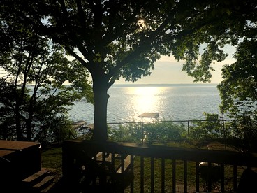 Beautiful Cottage with Private Hot Tub Overlooking Lake near Rochester, New York - Torrey, Utah - glamping.directory