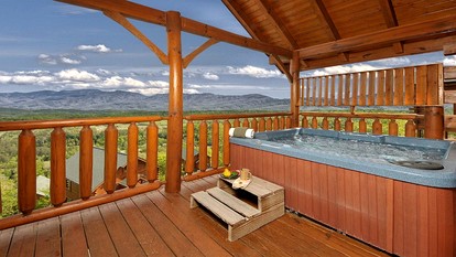 Modern Mountain Cabin Retreat with Game Room and Outdoor Pool in Sevierville, Tennessee - Sevierville, Tennessee - glamping.directory