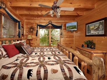 Modern Mountain Cabin Retreat with Game Room and Outdoor Pool in Sevierville, Tennessee - Sevierville, Tennessee - glamping.directory