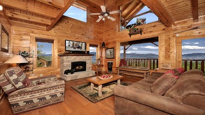 Modern Mountain Cabin Retreat with Game Room and Outdoor Pool in Sevierville, Tennessee - Sevierville, Tennessee - glamping.directory