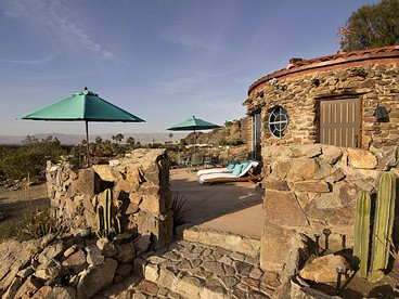 Stone-Built Bungalow Rental with Coachella Valley Views near Palm Springs, California - Palm Springs , California - glamping.directory