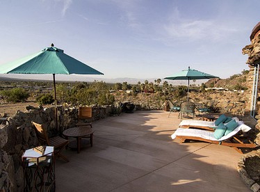 Stone-Built Bungalow Rental with Coachella Valley Views near Palm Springs, California - Palm Springs , California - glamping.directory
