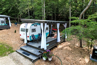 Charming Vintage Caravan Rental in Franklin, North Carolina for Mountain Glamping Escape - glamping.directory