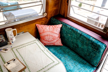 Charming Vintage Caravan Rental in Franklin, North Carolina for Mountain Glamping Escape - Franklin, North Carolina - glamping.directory