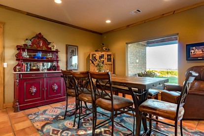 Luxurious Lodge Rental by the Palo Duro Canyon for a Family Vacation in Texas - Canyon, Texas - glamping.directory