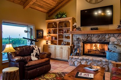Luxurious Lodge Rental by the Palo Duro Canyon for a Family Vacation in Texas - Canyon, Texas - glamping.directory
