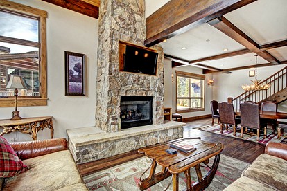 Spacious Luxury Cabin for Ski Getaway in Copper Mountain, Colorado - Copper Mountain, Colorado - glamping.directory