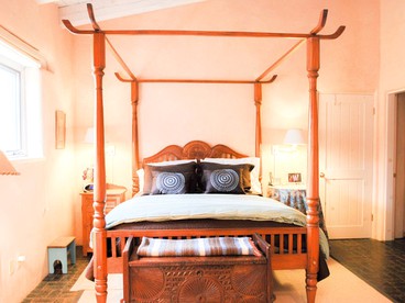Cottage Rental with Southwestern Decor near Carson National Forest, New Mexico - El Prado, New Mexico - glamping.directory