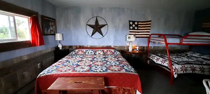 Secluded Cottage on East Ash Creek near Fort Robinson State Park, Nebraska - Whitney, Nebraska - glamping.directory
