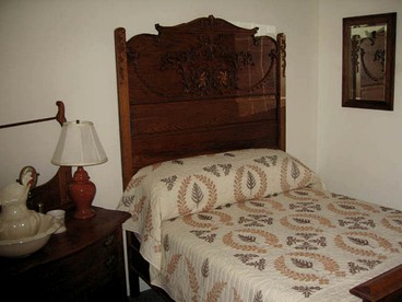Comfortable Bed and Breakfast Room for Two in Aurora, Indiana - Aurora, Indiana - glamping.directory
