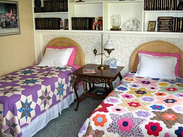 Comfortable Bed and Breakfast Room for Two in Aurora, Indiana - Aurora, Indiana - glamping.directory