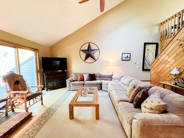 Spectacular Cottage with Game Room in North Conway, New Hampshire - North Conway, New Hampshire - glamping.directory
