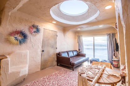 Luxury Cave Fantastic for a Great Glamping Experience in Utah - Iron County, Utah - glamping.directory