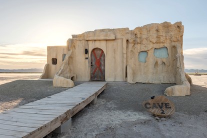 Luxury Cave Fantastic for a Great Glamping Experience in Utah - glamping.directory