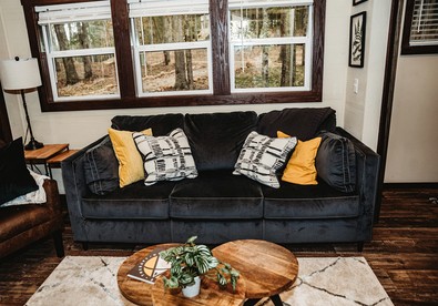 Incredible Secluded Cabin wit Barbecue and Privileged Sights in Tracy City, Tennessee - Tracy City, Tennessee - glamping.directory