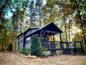 Incredible Secluded Cabin wit Barbecue and Privileged Sights in Tracy City, Tennessee - glamping.directory