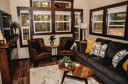 Incredible Secluded Cabin wit Barbecue and Privileged Sights in Tracy City, Tennessee - Tracy City, Tennessee - glamping.directory