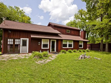 Beautiful Waterfront Vacation Rental close to Opryland in Nashville, Tennessee - Nashville, Tennessee - glamping.directory