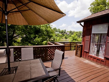 Beautiful Waterfront Vacation Rental close to Opryland in Nashville, Tennessee - Nashville, Tennessee - glamping.directory