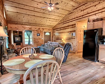 Secluded Cabin Rental Tucked Away in the Countryside near Hocking Hills Park, Ohio - Logan, Ohio - glamping.directory