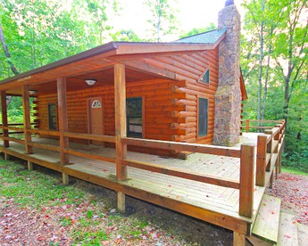 Secluded Cabin Rental Tucked Away in the Countryside near Hocking Hills Park, Ohio - glamping.directory