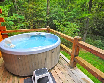 Secluded Cabin Rental Tucked Away in the Countryside near Hocking Hills Park, Ohio - Logan, Ohio - glamping.directory