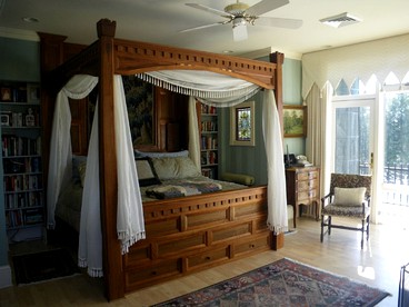 Spectacular Gothic-Style Castle with Private Pool and Hot Tub near Rindge, New Hampshire - Rindge, New Hampshire - glamping.directory