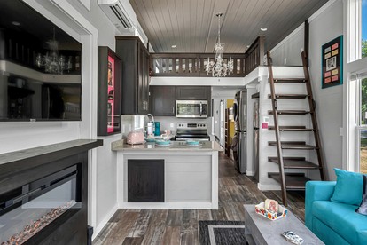 Spectacular Cabin Surrounded by Trees in Tracy City, Tennessee - Tracy City, Tennessee - glamping.directory