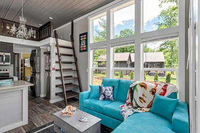 Spectacular Cabin Surrounded by Trees in Tracy City, Tennessee - Tracy City, Tennessee - glamping.directory