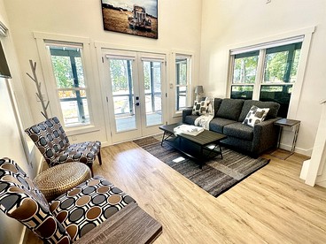 Spectacular Cabin Surrounded by Trees in Tracy City, Tennessee - Tracy City, Tennessee - glamping.directory