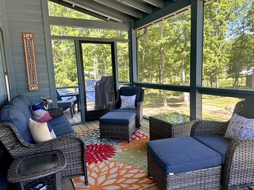 Spectacular Cabin Surrounded by Trees in Tracy City, Tennessee - Tracy City, Tennessee - glamping.directory