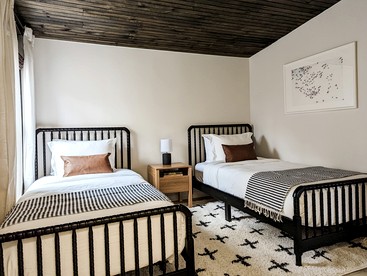 Chic Cabin Ideal for a Special Family Getaway in New York - Catskill, New York - glamping.directory