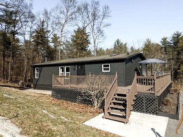 Chic Cabin Ideal for a Special Family Getaway in New York - glamping.directory